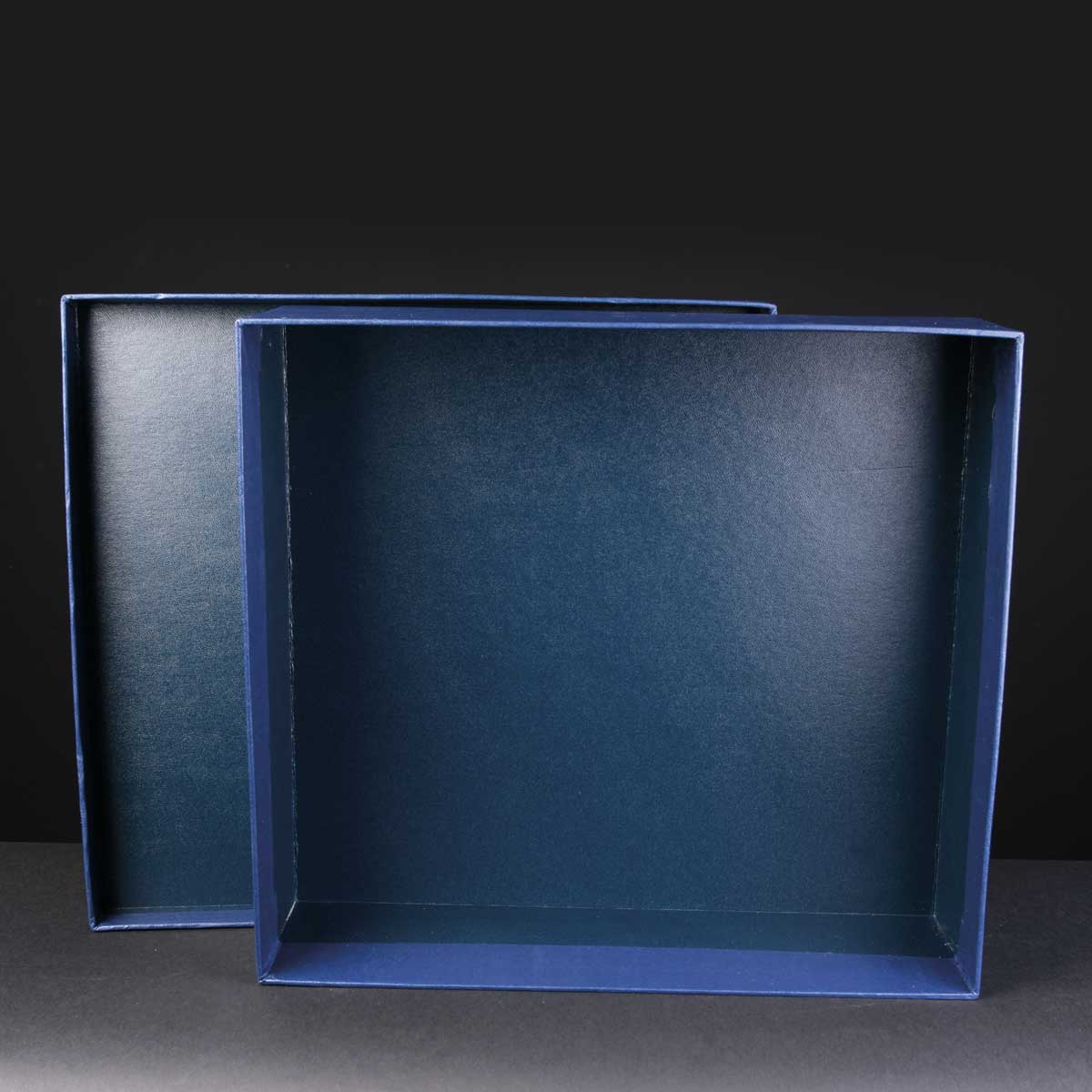 Award Box No Compartments 12.7x11.75x4 inches, Single, White Sleeve